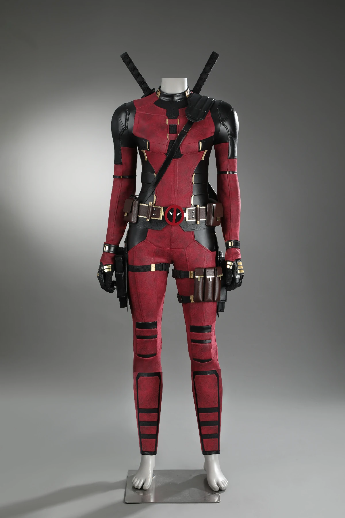 Deadpool cosplay costume (7) Female Deadpool Wade Wilson cosplay costume from Deadpool 3, screen accurate red suit full outfit